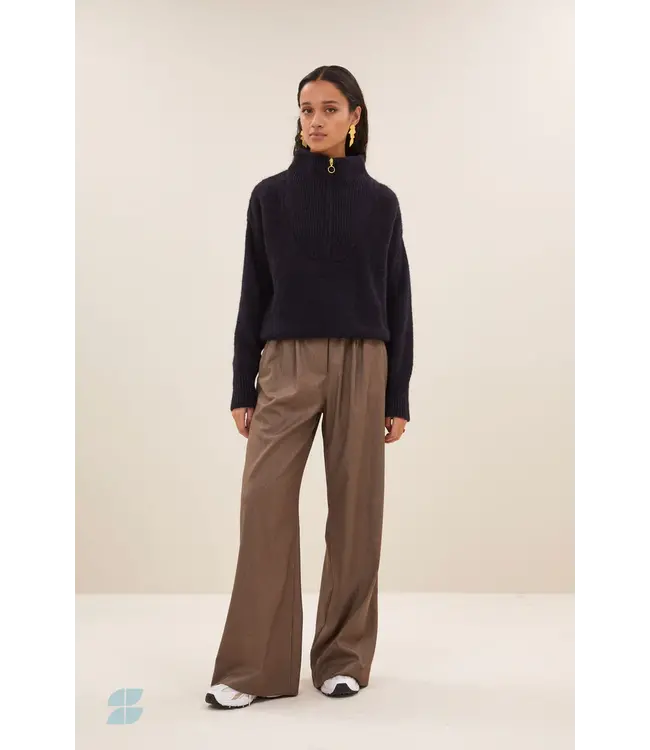 25515019/midnight  beau pullover