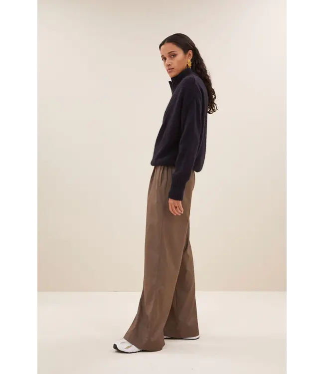 25515019/midnight  beau pullover