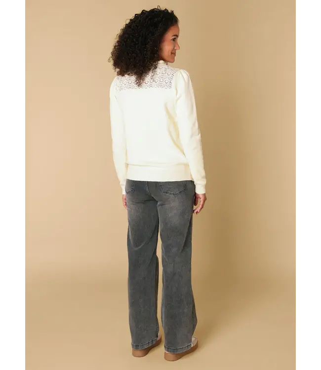 4200611/Cream  Rose  Tops