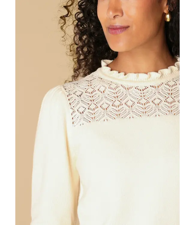 4200611/Cream  Rose  Tops