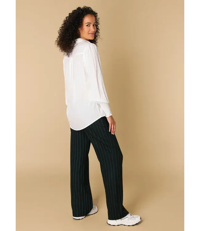 4200623/White  Rebell  Tops