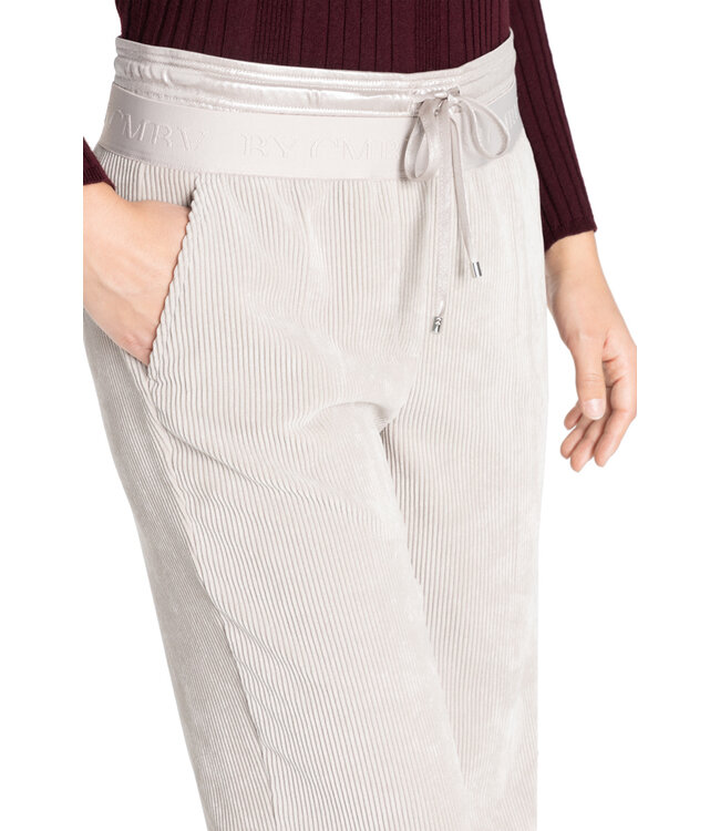 7108-0324/03-048  Ava double jogg