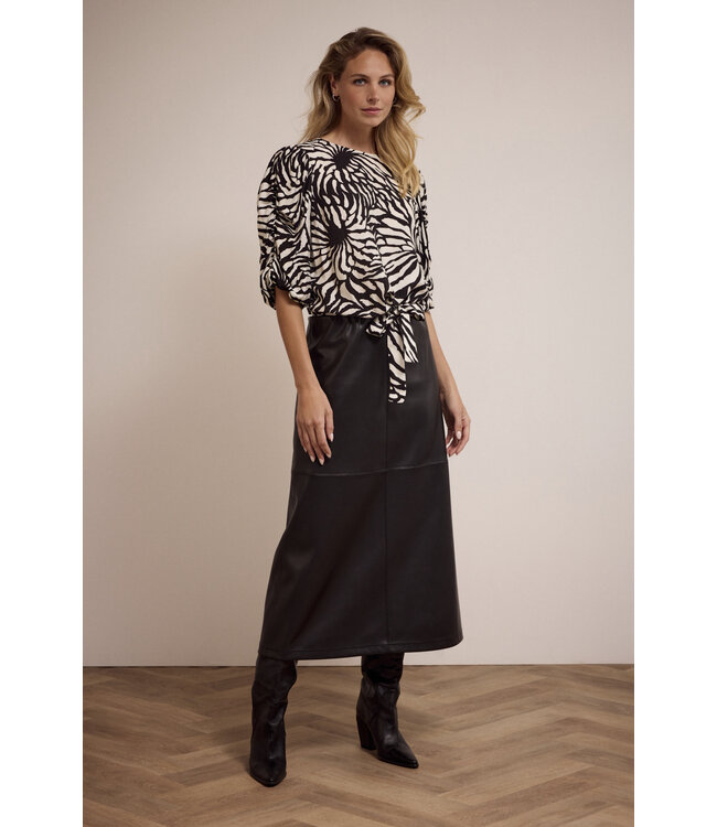 Q11-17-201/009000-Black  PU Maxi Skirt