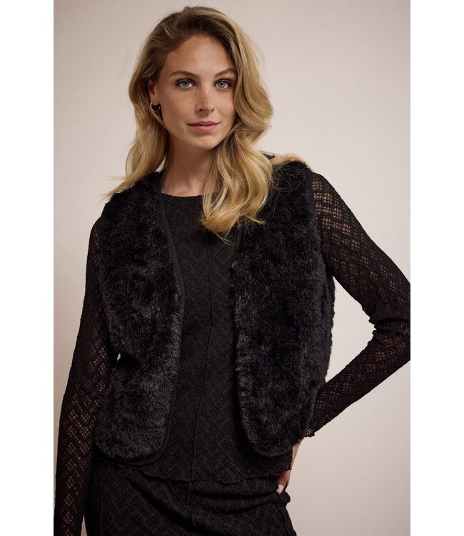 S04-17-801/009000-Black  Faux Fur Vest