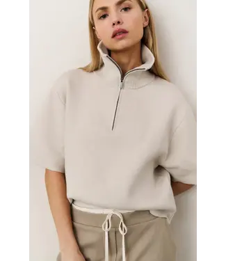 YAYA 01-000490-509/99005  Short sleeve sweater with collar and half zip