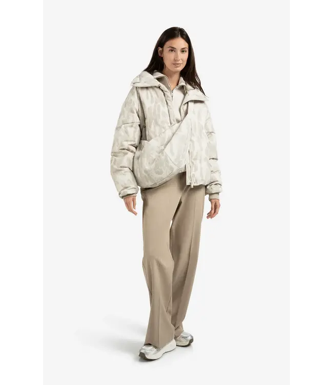 01-000490-509/99005  Short sleeve sweater with collar and half zip