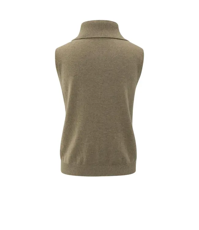 01-000502-509/99008  Sleeveless knitted top with collar and button placket