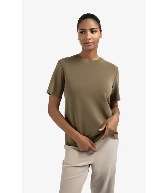 01-109097-509/80820  T-shirt with knitted ribbed neckline