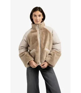 YAYA 02-001062-509/99006  Short teddy jacket with padded sleeves YAYA 02-001062-509/99006  Short teddy jacket with padded sleeves