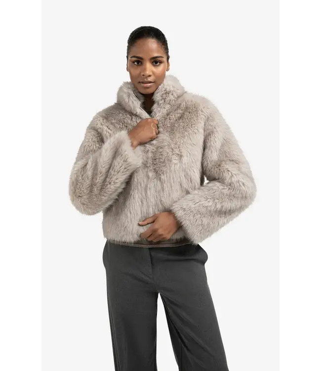 02-001058-509/99001  Faux fur jacket with stand-up collar
