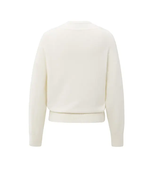 01-000381-509/990152  Knitted sweater with deep V-neck and layered top