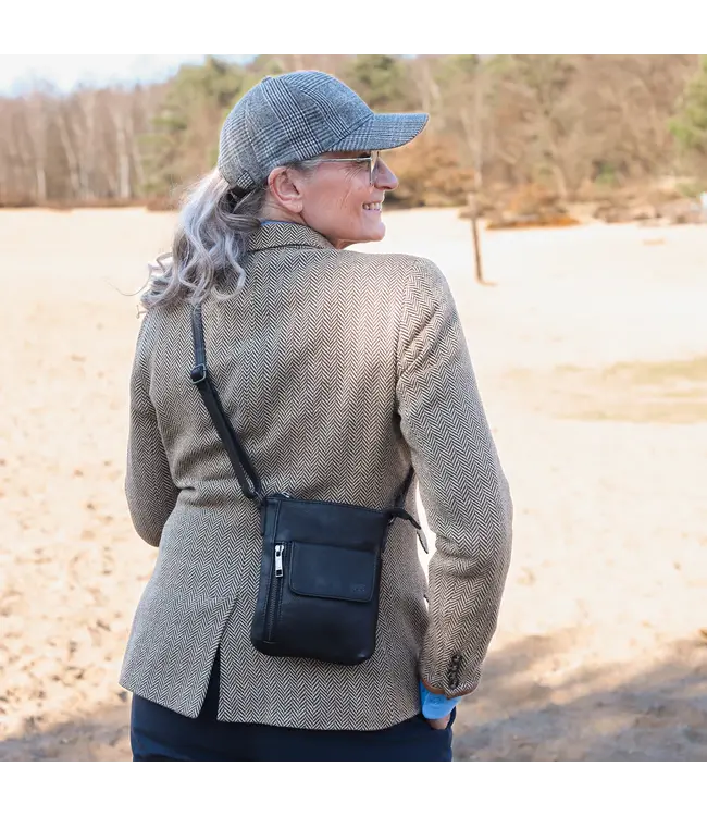 CP2327  Schoudertasje Davide  BLACK