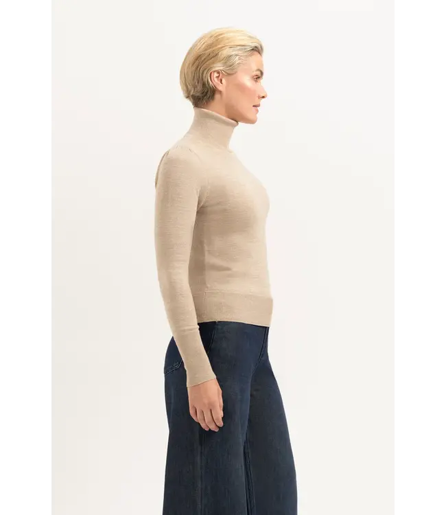 CR0299/Naturel  May turtleneck