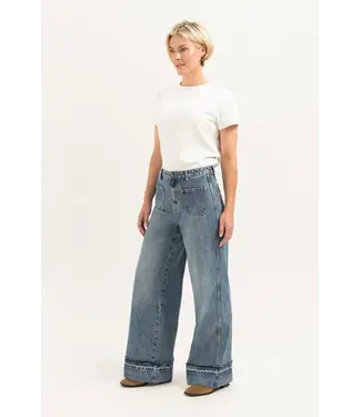 Florez CR0376/Blue  Emma Loose