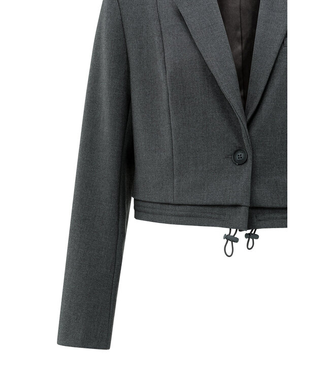 01-501073-509  Korte blazer met koorddetail aan de zoom
