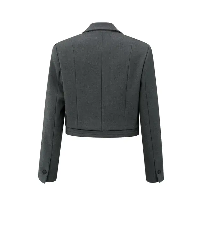 01-501073-509  Korte blazer met koorddetail aan de zoom