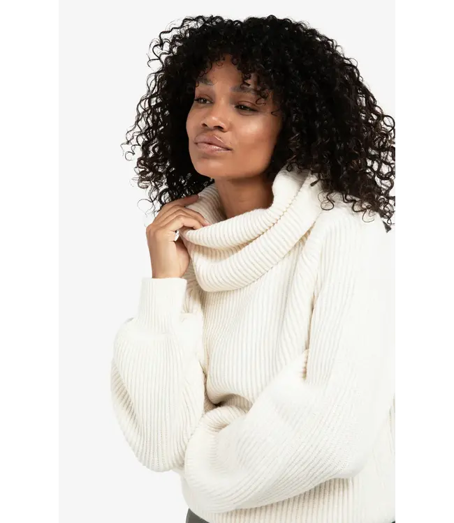 01-000508-510/99035  Knitted sweater with wide collar and balloon sleeves