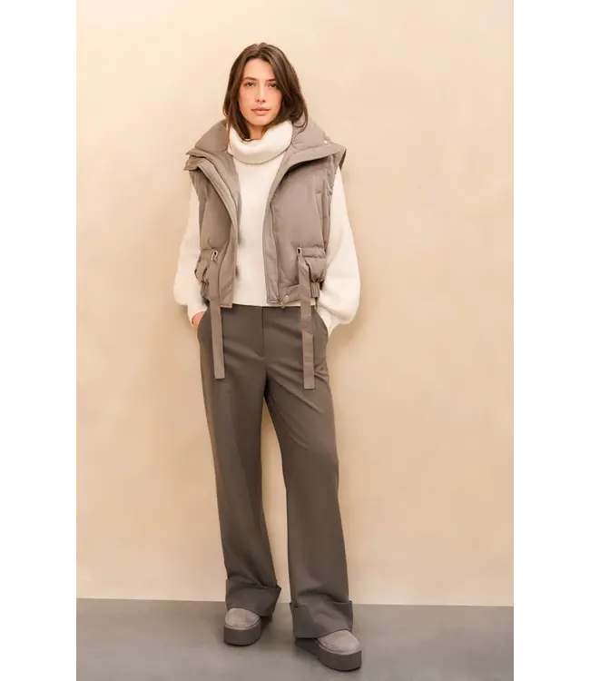 01-000508-510/99035  Knitted sweater with wide collar and balloon sleeves