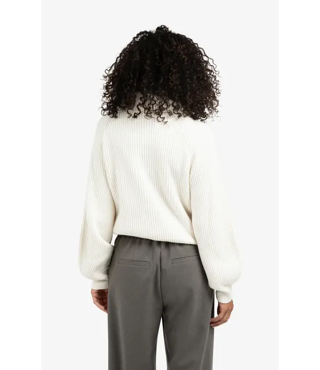 01-000508-510/99035  Knitted sweater with wide collar and balloon sleeves