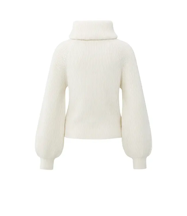 01-000508-510/99035  Knitted sweater with wide collar and balloon sleeves