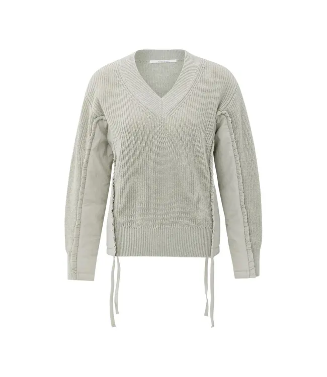 01-000509-510/99031  V-neck sweater with woven insert details and tie accents