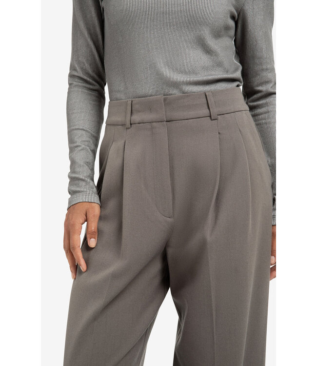 01-301226-510/80307  Soft woven trousers with pleats and wide legs