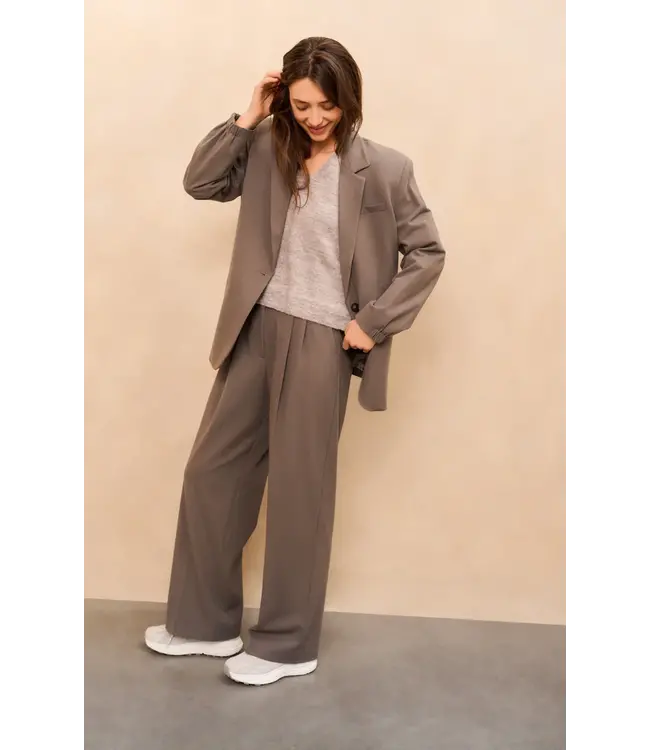 01-301226-510/80307  Soft woven trousers with pleats and wide legs