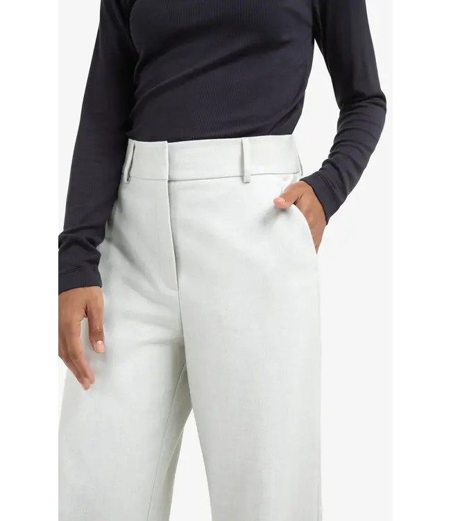01-301224-510/990312  Soft structured trousers with big turn-ups