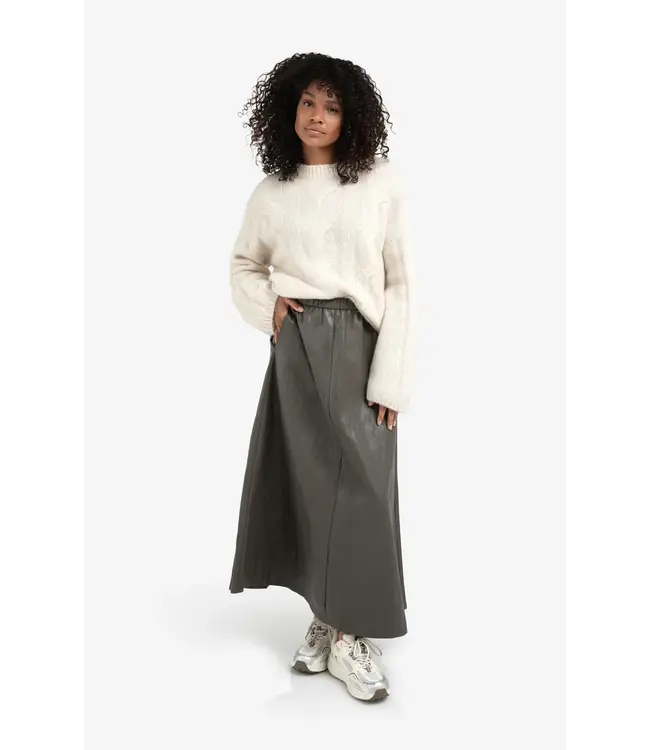 01-409085-510/99033  Faux leather A-line midi skirt with pockets