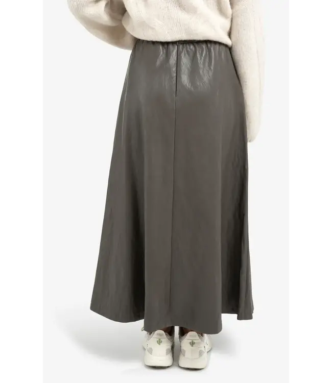 01-409085-510/99033  Faux leather A-line midi skirt with pockets
