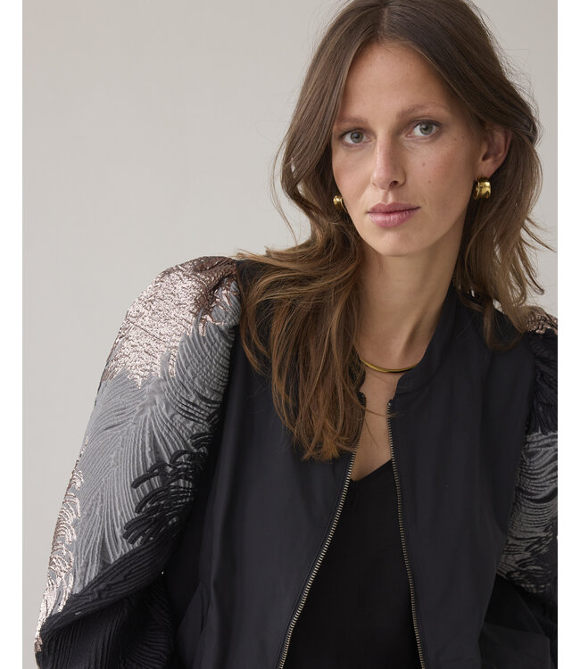 1s1275-12336/000120-MultiColour  Bomber jacket leaves jacquard