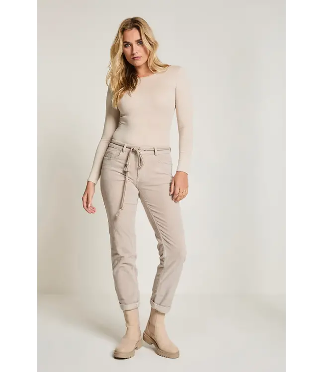 FW251.104091/009-IvoryGrey-L30  Bobby