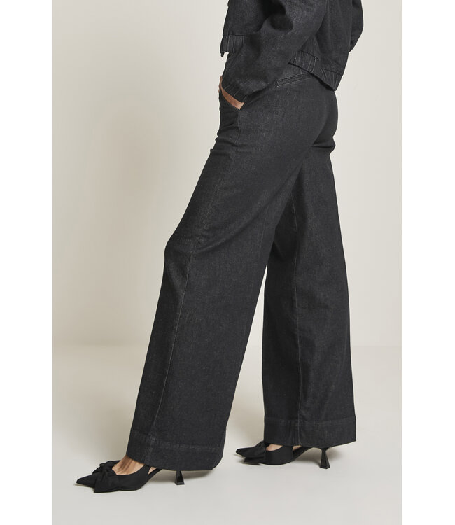 FW252.212370/D189-DeepBlack-L32  Lizzy