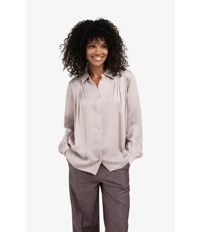 01-201189-511/53802  Blouse with pleated details and satin finish