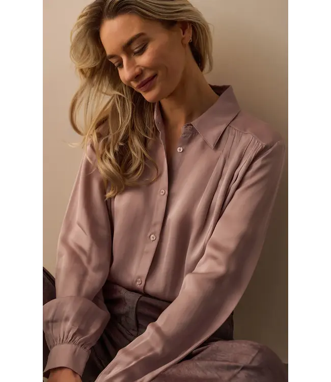 01-201189-511/53802  Blouse with pleated details and satin finish