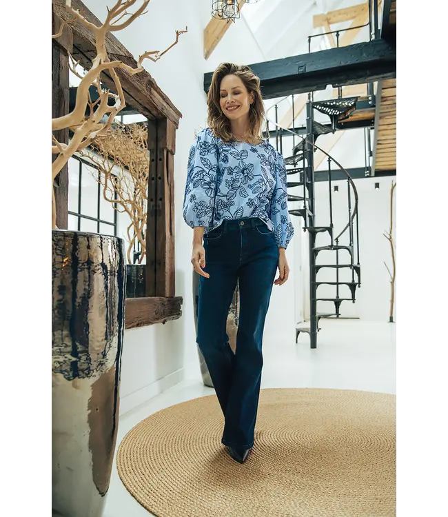 2528010/DonkerBlauw  Roos