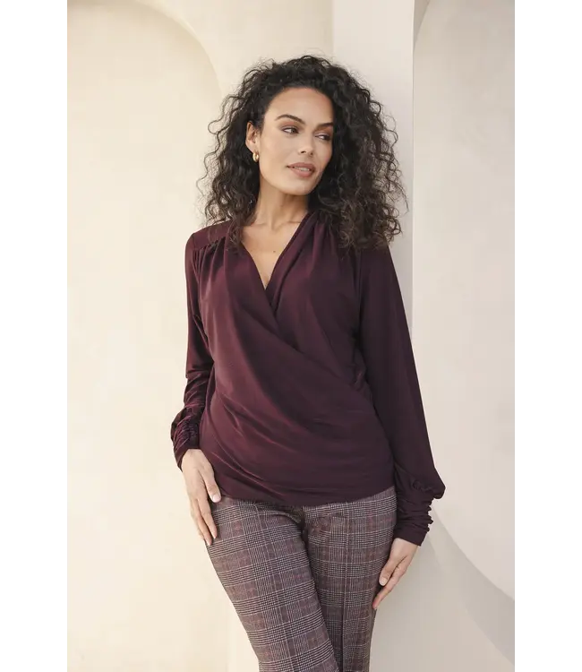 T0151/Burgundy  River Top