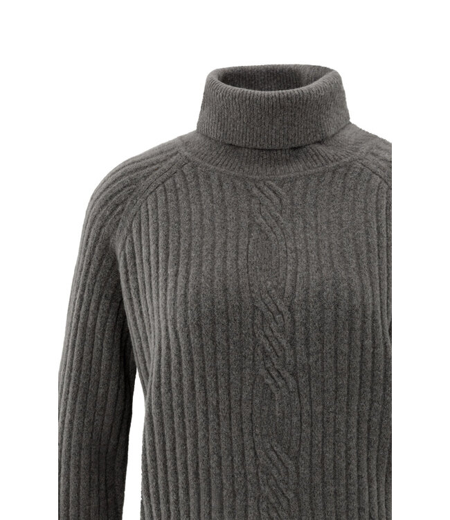 01-000525-510/990332  Ribbed turtleneck sweater with cable detail and long sleeves