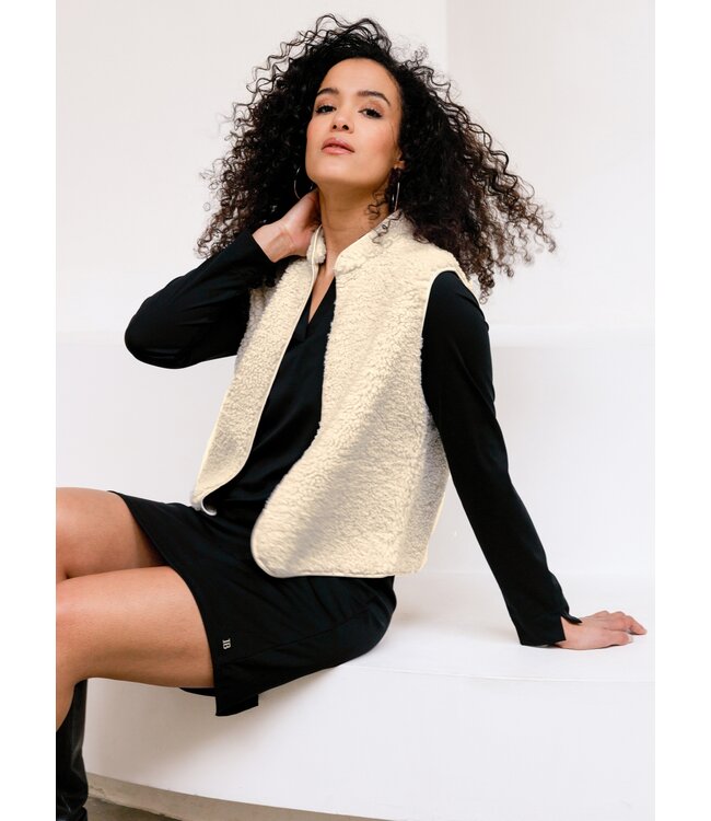 4200838/Off White  Shery Cover ups