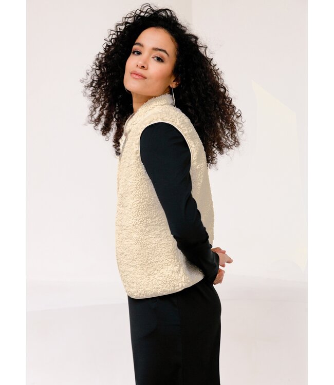 4200838/Off White  Shery Cover ups