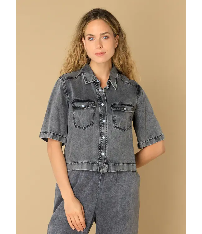 4200575/Black  Everly  Tops