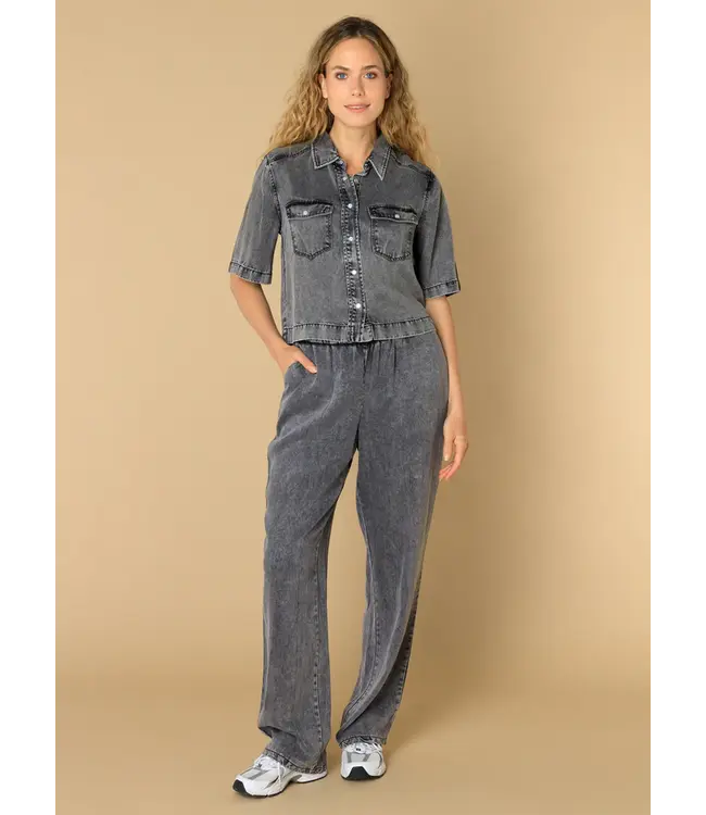 4200575/Black  Everly  Tops