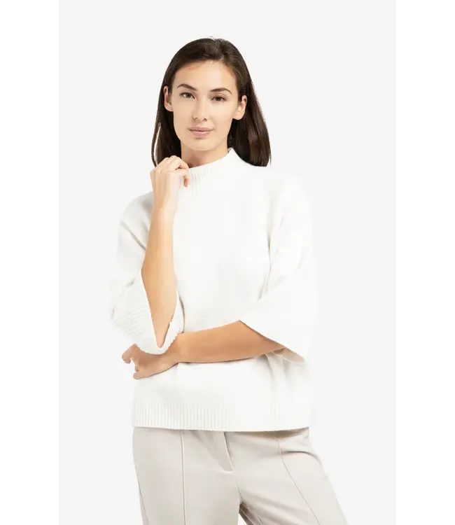 01-000437-601/100022  Sweater with ribbed three-quarter sleeves and mock neck