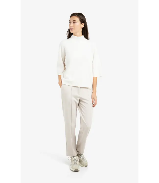 01-000437-601/100022  Sweater with ribbed three-quarter sleeves and mock neck