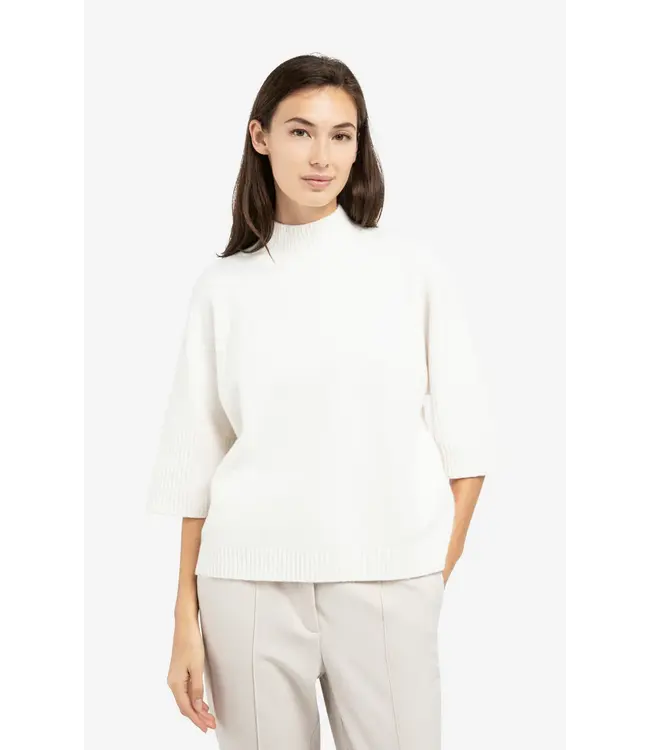 01-000437-601/100022  Sweater with ribbed three-quarter sleeves and mock neck