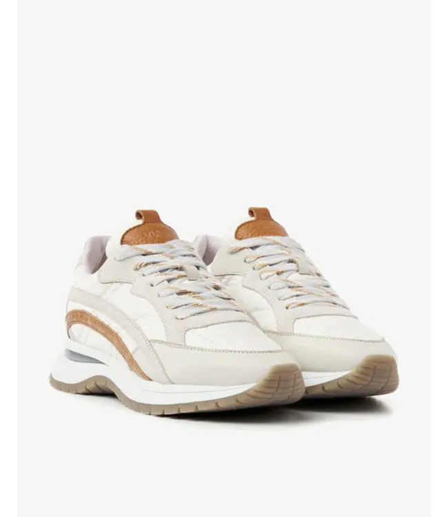 62363-03-252  Usher Skye Cross - Creme Sneakers