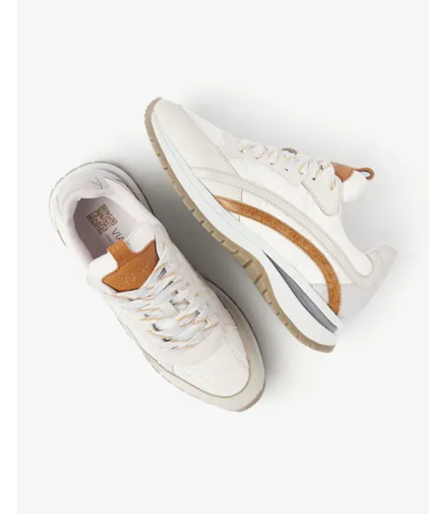 62363-03-252  Usher Skye Cross - Creme Sneakers