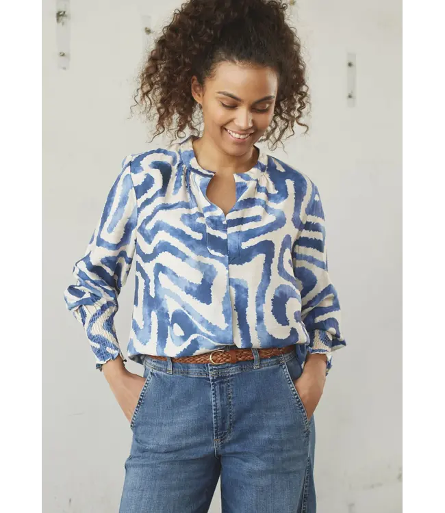 Z26.57841/N21BlueGraphical  Ane Printed Blouse