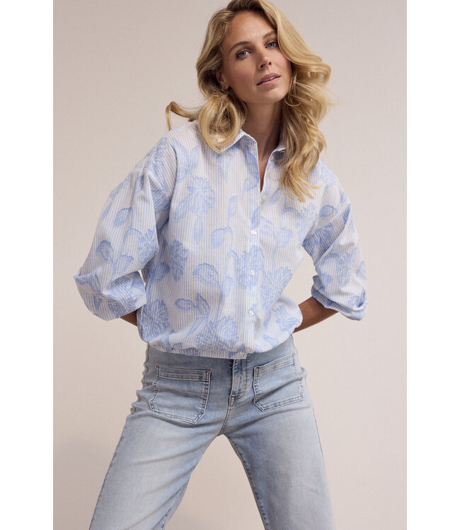 O12-19-301/005042-BreezyBlue  Striped Blouse Flower Pattern