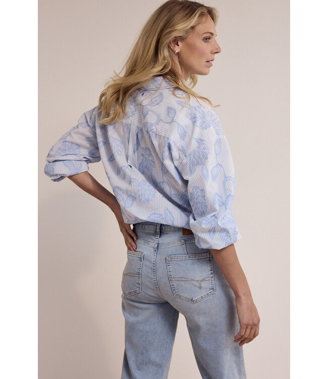 O12-19-301/005042-BreezyBlue  Striped Blouse Flower Pattern